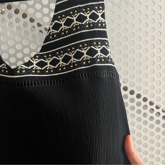 Apt 9 Vee Neck Sleeveless MIDI Dress Medium in Black with White/Good embroidery - Picture 9 of 13